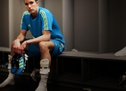 开云官网-76人鏖战上海队，莫兰特点燃赛场，跨越大洋的篮球对话