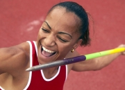 开云体育视频直播-伊布传奇之夜，纪录刷新映衬皇马翻盘，唯一性如何定义伟大？