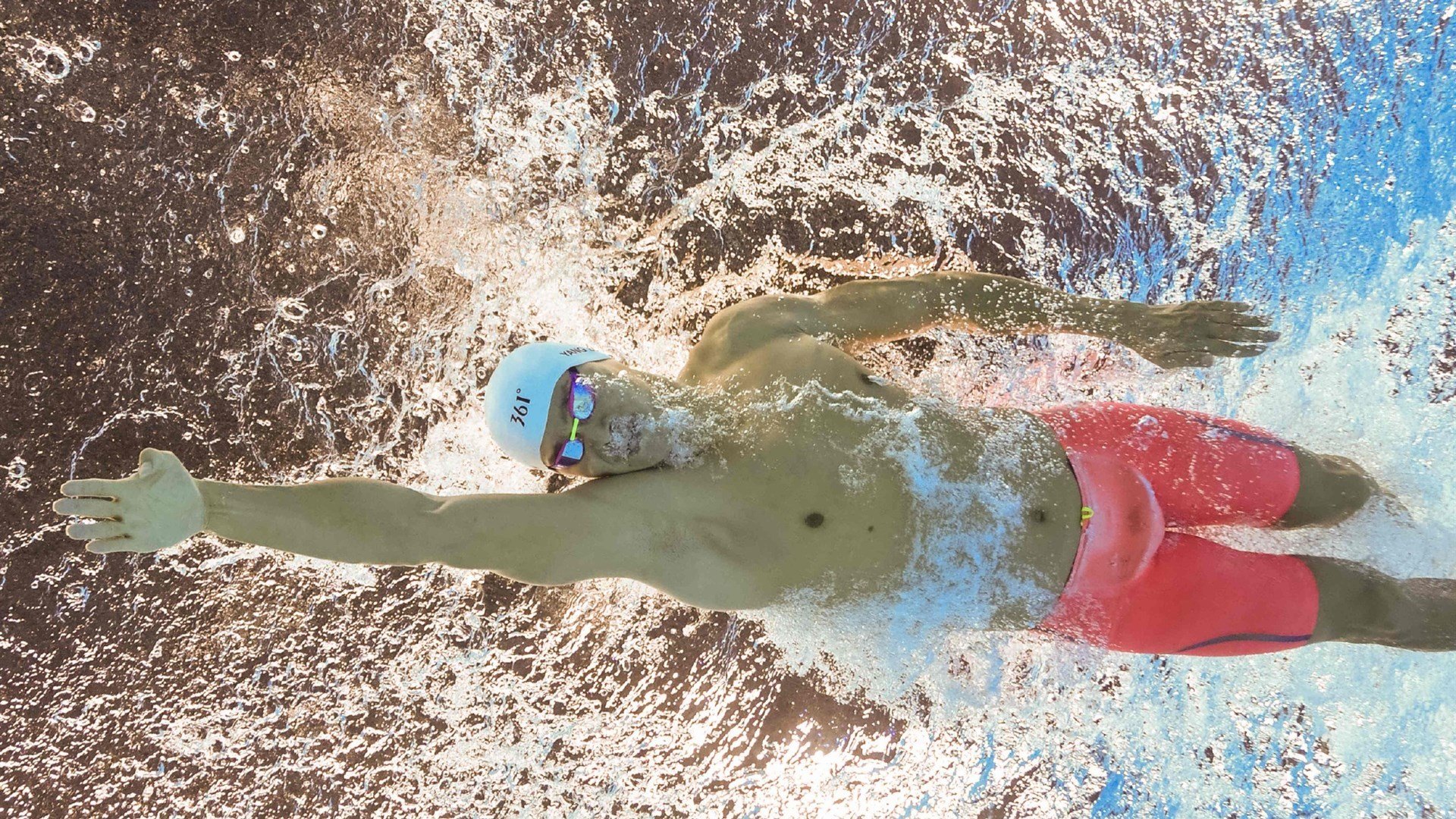 加勒比风暴席卷法兰西，迪亚斯独舞之夜，洪都拉斯轻取雷恩的战术启示